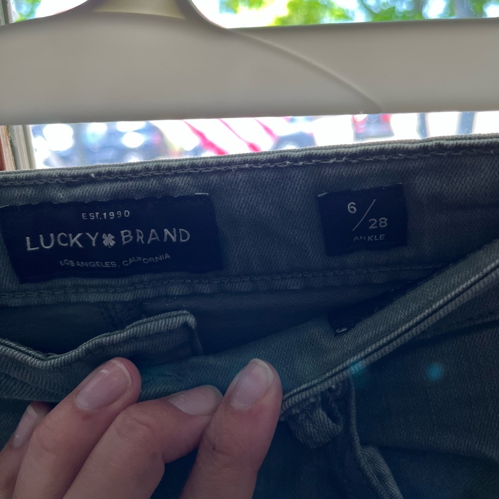 Worn one time super cute green color high waisted
